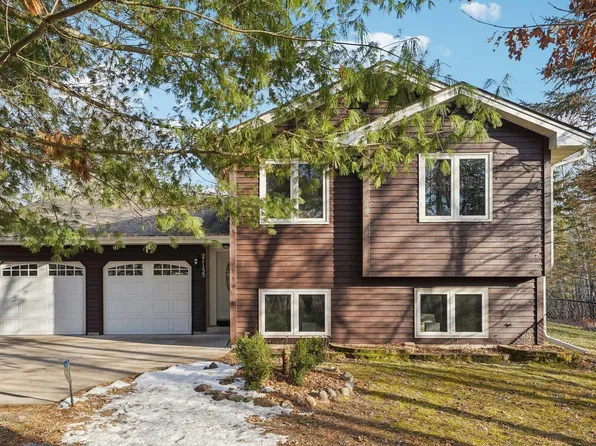 21155 Sycamore St NW, Oak Grove, MN 55011