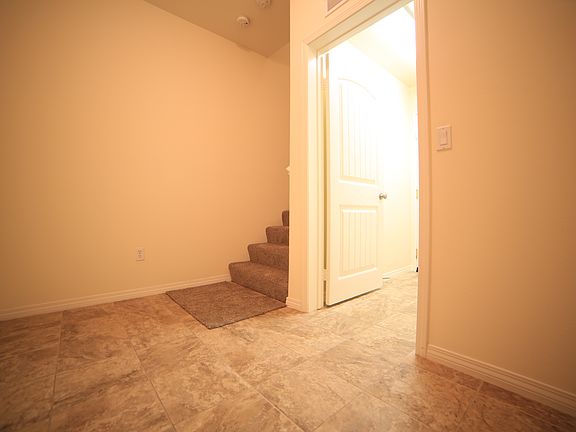 Entry way, 1st level