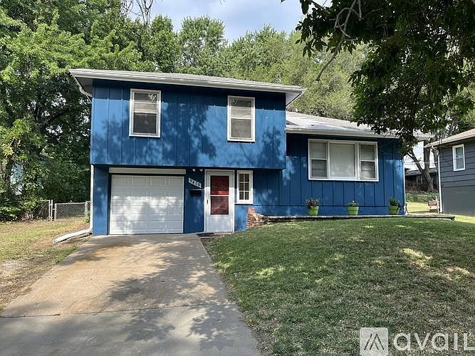 1st image of 9410 Fairwood Dr