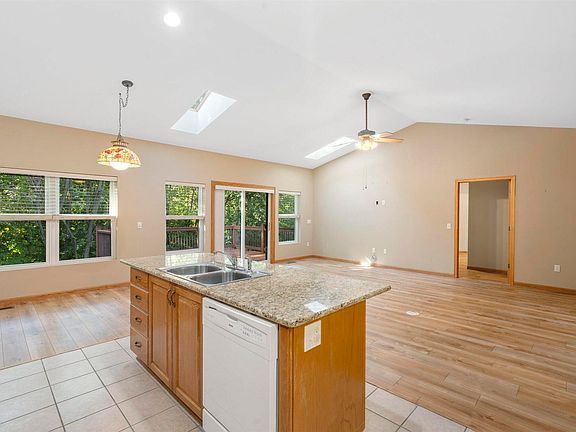 4th image of 1101 2nd St