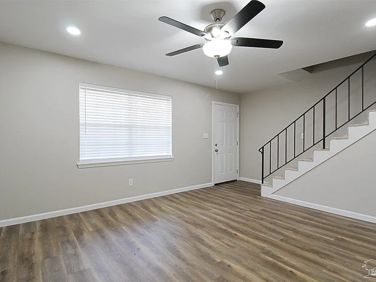 9615 Sandpiper St — Photo 3