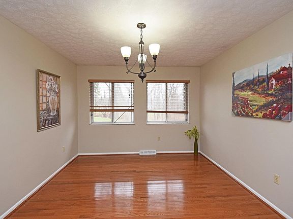 5th image of 3084 Hickory Ln