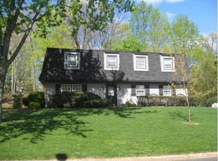 21 Wits End, Spring Valley, NY 10977