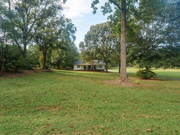 3rd image of 646 Gum Springs Rd