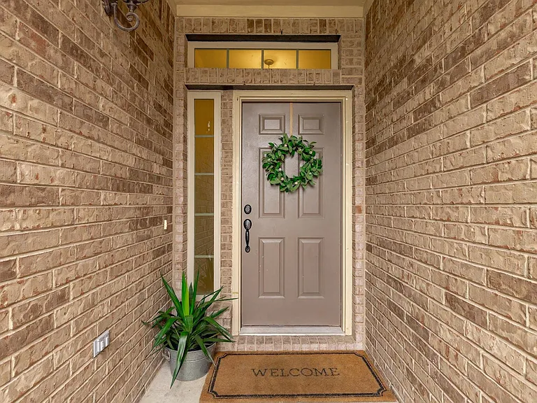 19224 Mangan Way — Photo 2