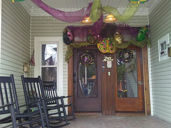 3rd image of 705 W Garden St APT 3