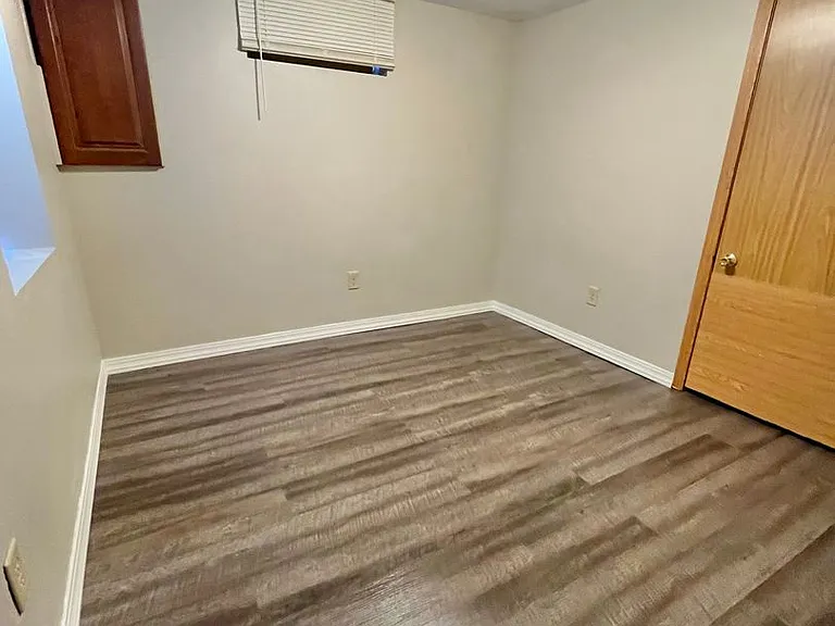 3804 S Hawthorne Ave — Photo 24