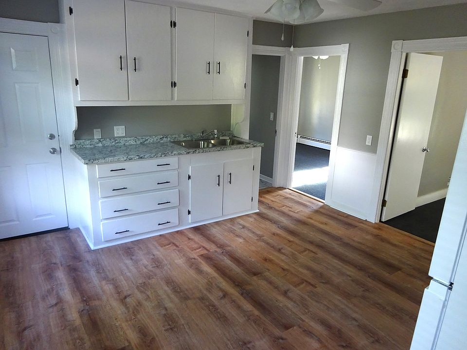 1st image of 29 E Greenwich Ave #31