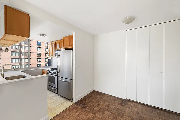 Sold by Level Group | media 7