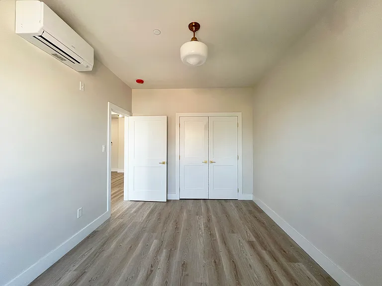 950 Bedford Ave #5E — Photo 12