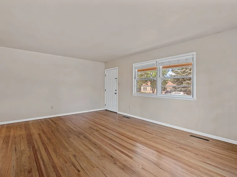 1713 Yuma St — Photo 3