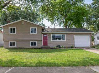 2653 Prescott Dr, Mishawaka, IN 46544