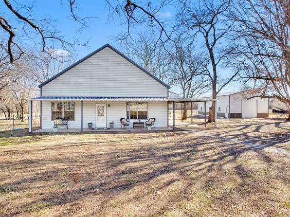 425 S Broadway St, Bells, TX 75414