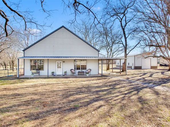 425 S Broadway St, Bells, TX 75414