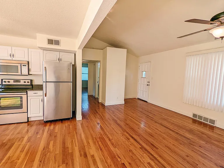7223 Beverly St — Photo 26