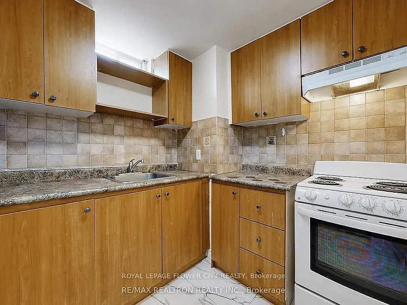 2 bed, $2,300 — Photo 3