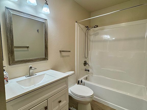 5th image of 4801 180th St SW APT B204