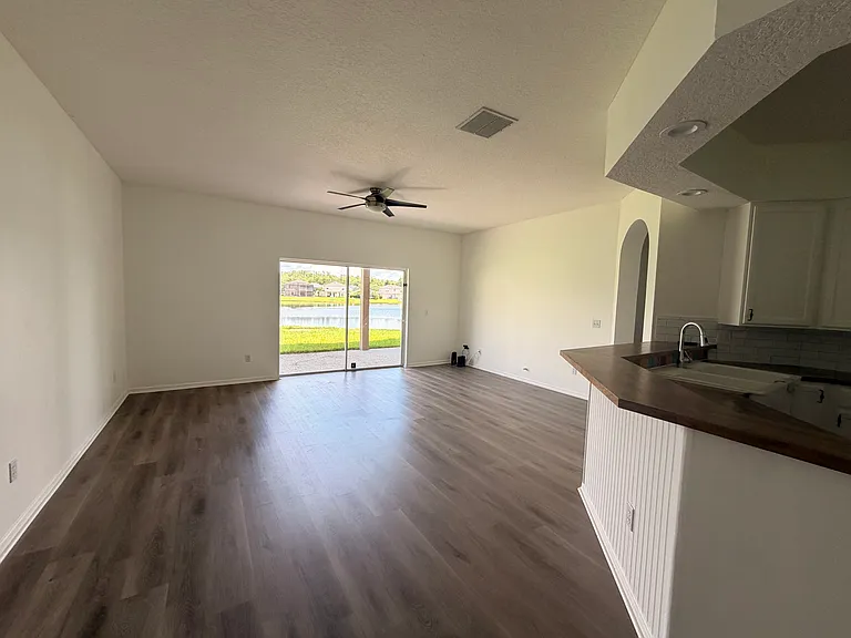 14745 Hartford Run Dr — Photo 8