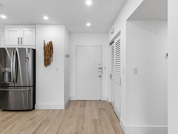 5th image of 120 N Ocean Blvd #203