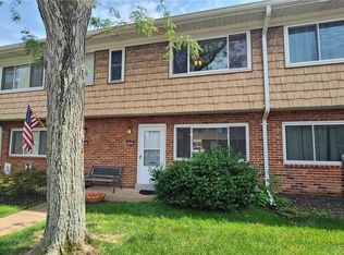 10883 Carroll Wood Way, Saint Louis, MO