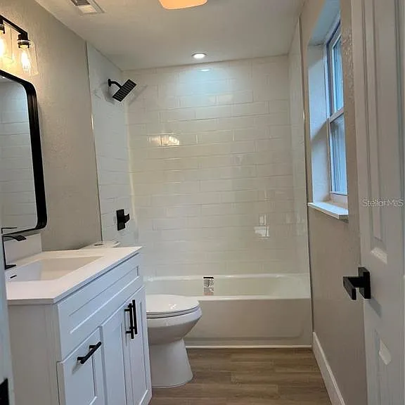 1809 Chase Ave — Photo 8