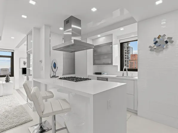 160 East 65th Street image 5 of 11