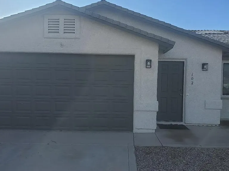 3080 Caliente Dr #102 — Photo 2