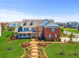 2 Crestview Dr, Monroe Township, NJ 08831