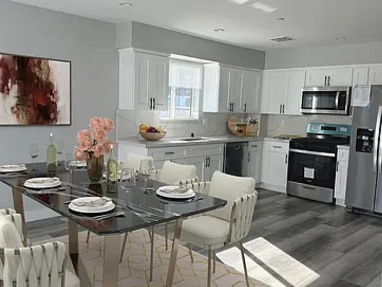 2406 Hauser Blvd #1/2 — Photo 1