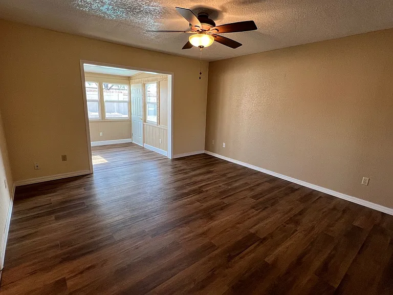 3236 Silversmith Dr — Photo 11