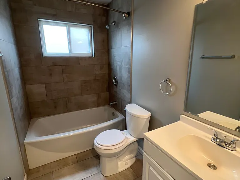 3520 Bridge Ave — Photo 5