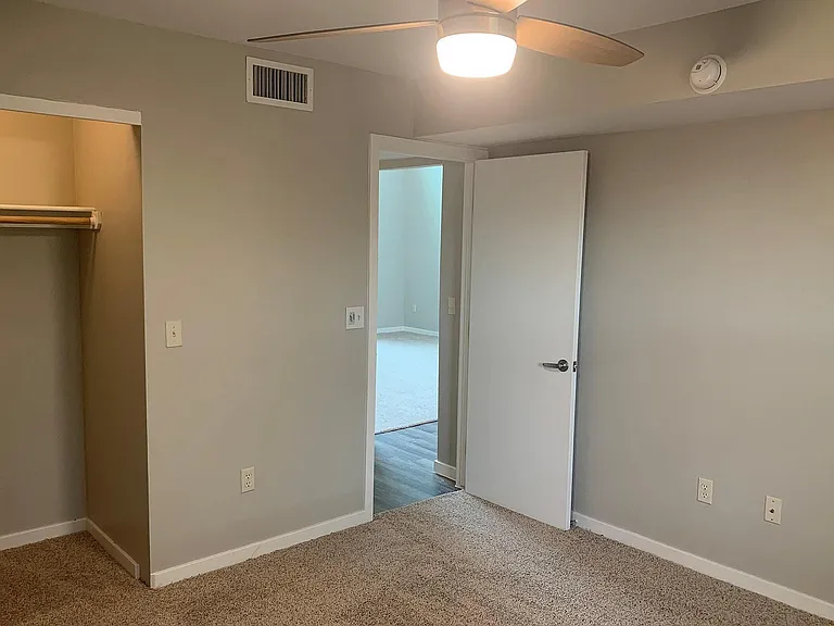 2 Bed 2 Bath Upstairs