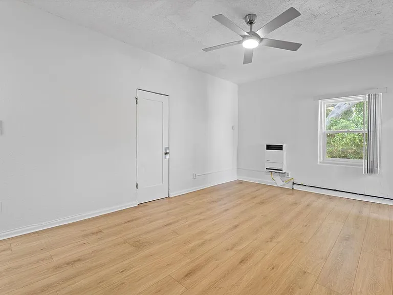 Madison Apartments — Photo 16
