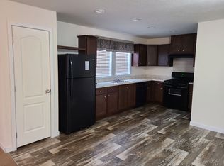3233 Cochrane St, Norton Shores, MI 49444