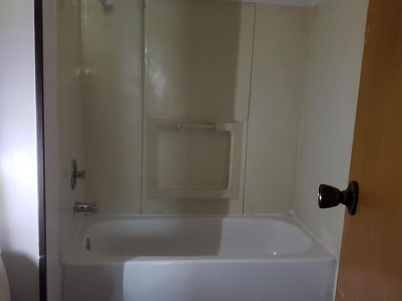 2nd image of 3136 W 92nd St #Up