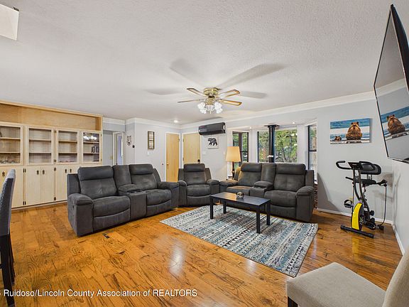 5th image of 335 Country Club Dr