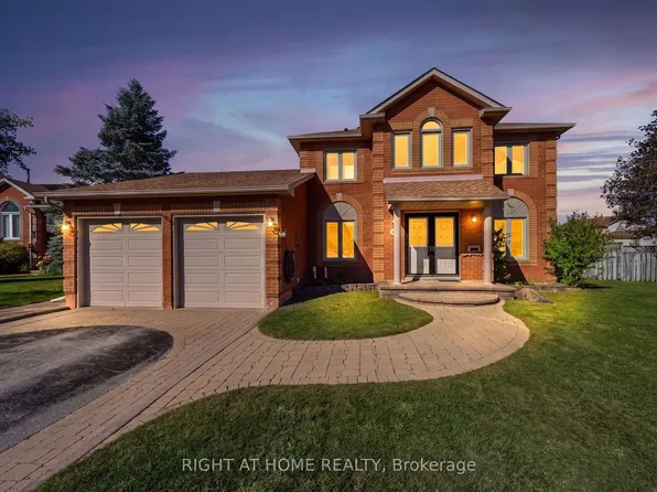 44 Edenbridge Dr, Angus - Borden Cfb-bfc, ON L3W 0K7