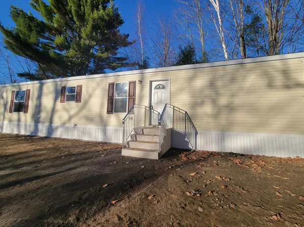 134 School Road, Sabattus, ME 04280