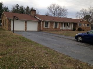 105 Twelve Oaks Rd, Tullahoma, TN 37388