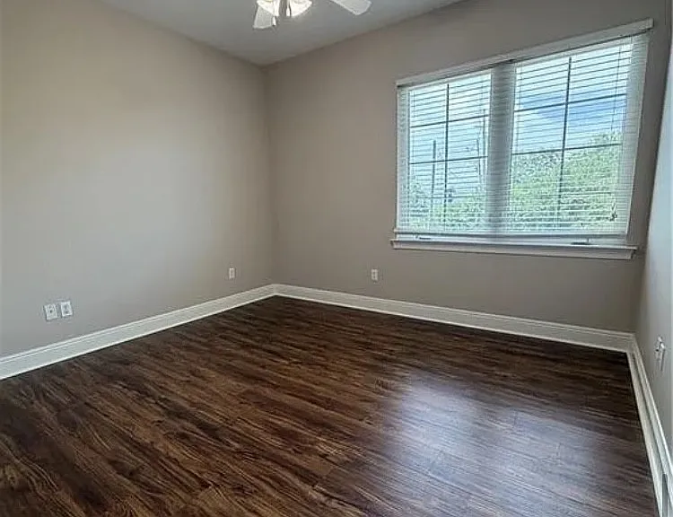 130 Northshore Cir #B — Photo 15