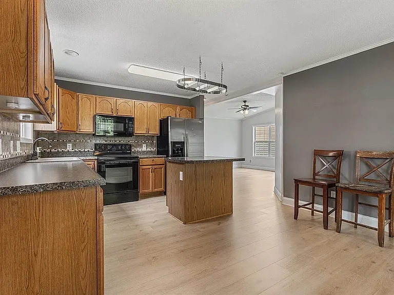 10629 Lone Star Way — Photo 6