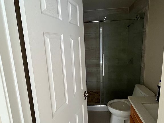 3rd image of 380 Bodega St