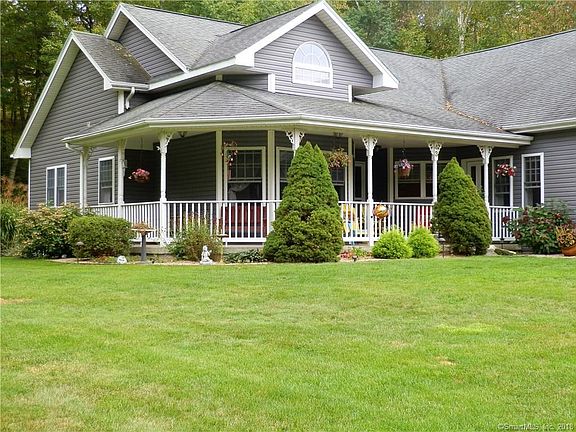 3rd image of 43 Paula Joy Ln