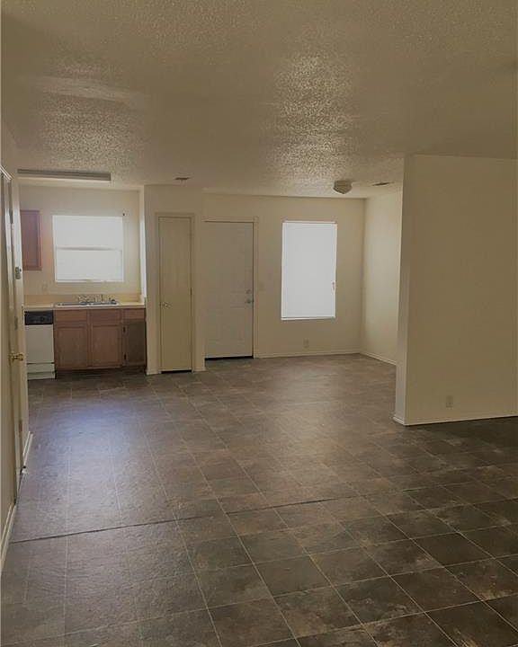 2nd image of 717 Trinity Ln