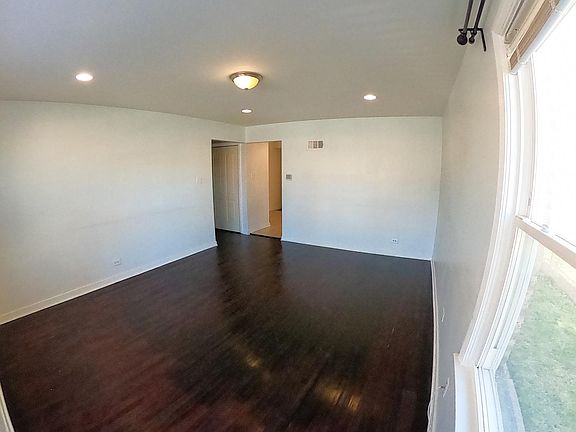 3rd image of 8918 Lavergne Ave #1N