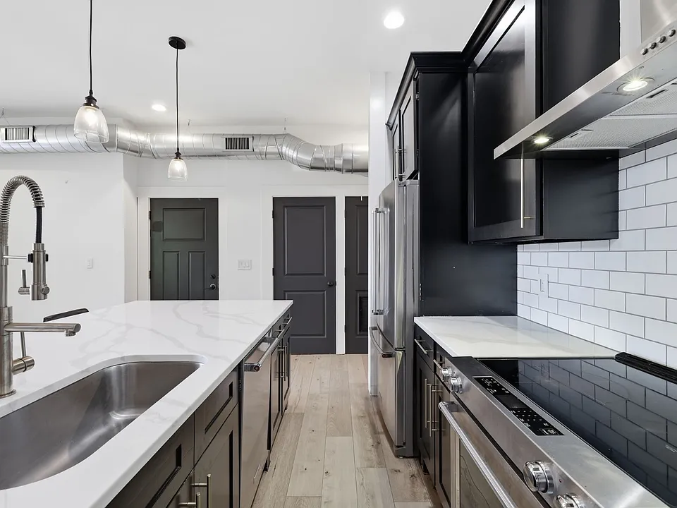 1340 N Park Ave #3