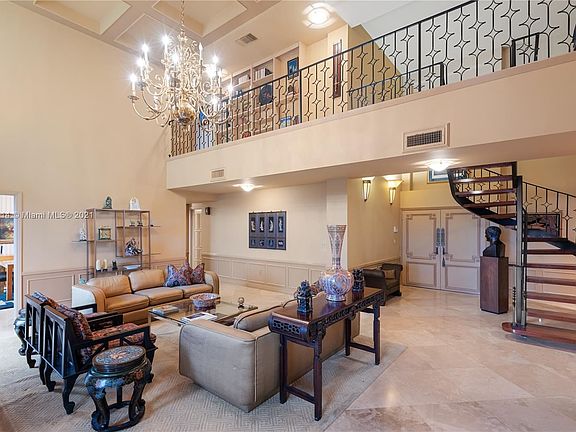 4th image of 600 Biltmore Way #Penthouse 110