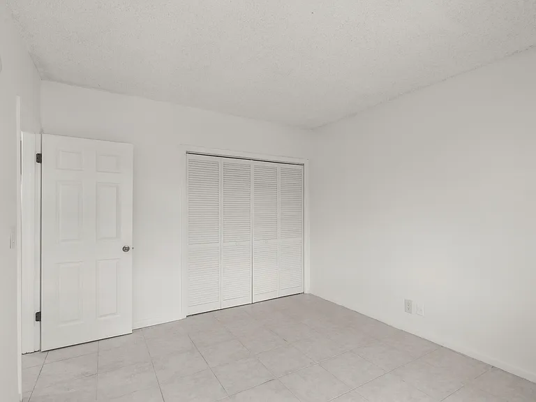 626 NW 13th St #310 — Photo 10
