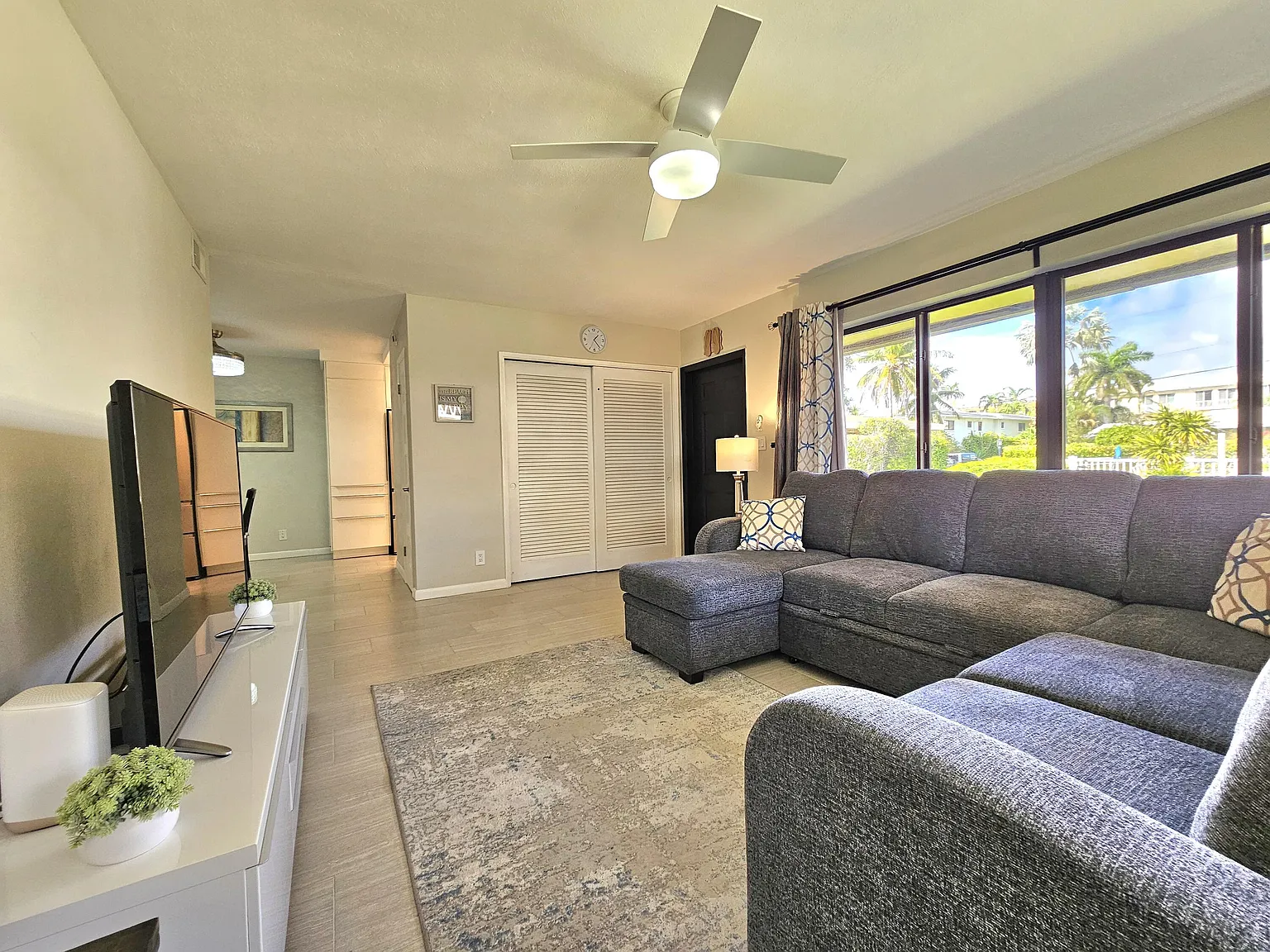 1 bed, 1.0 bath, 736 sqft, $1,995 — Photo 3
