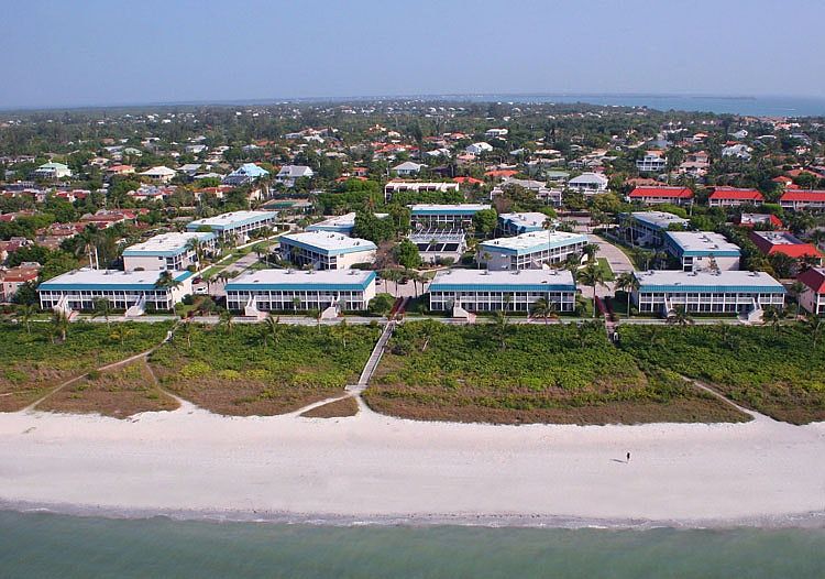 500' of Private Beach